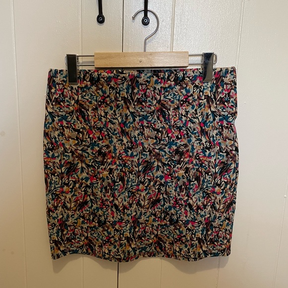 BCBG | Mini Skirt | M - Picture 4 of 4